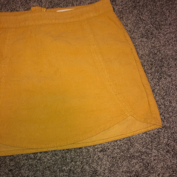 Skirt - Picture 2 of 4